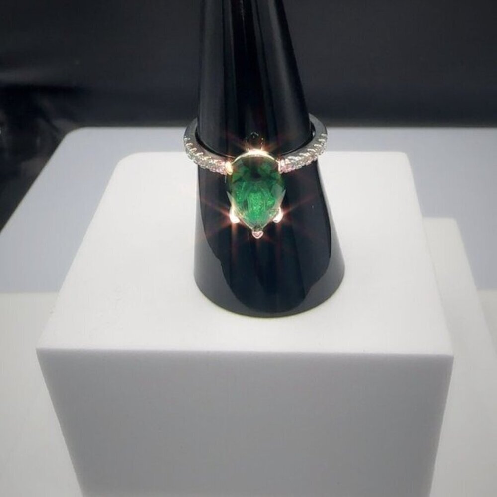 Sterling Silver Green Gemstone Pear Cut Ring Size 10 - Picture 7 of 9